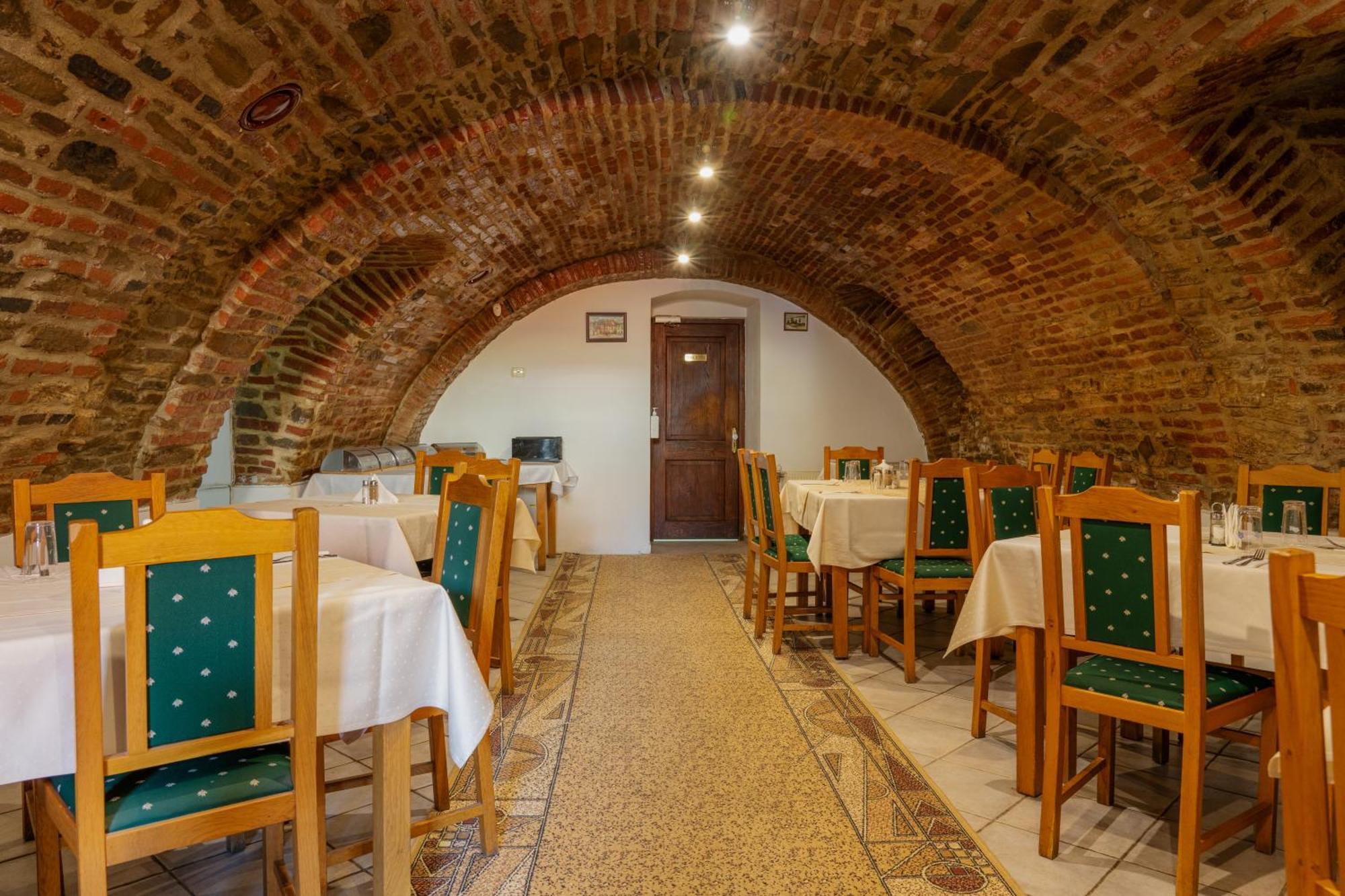 Casa Cu Cerb Hotel Segesvár Kültér fotó