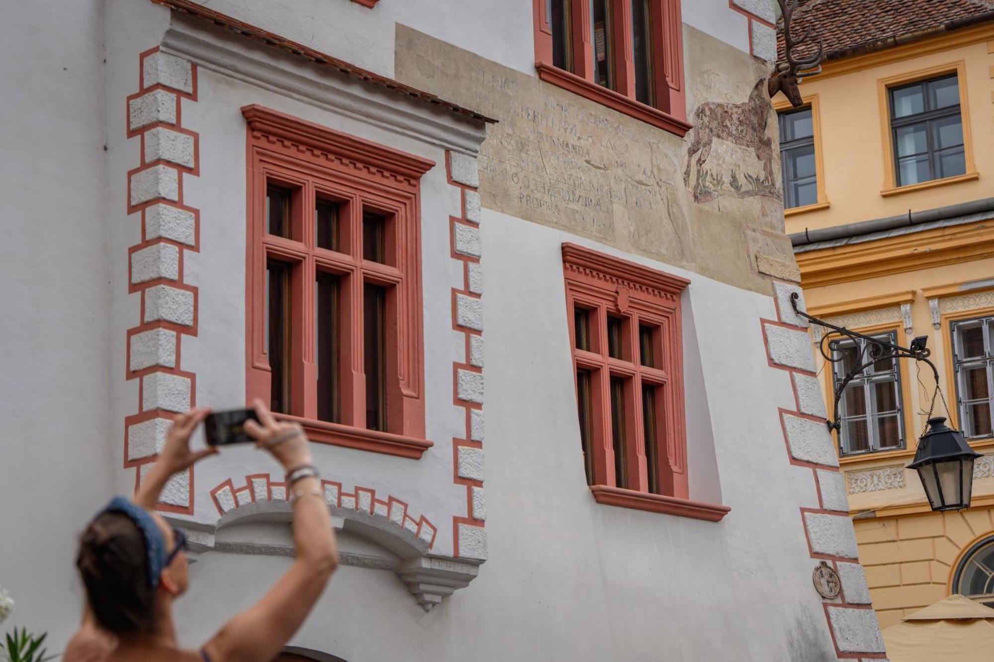 Casa Cu Cerb Hotel Segesvár Kültér fotó