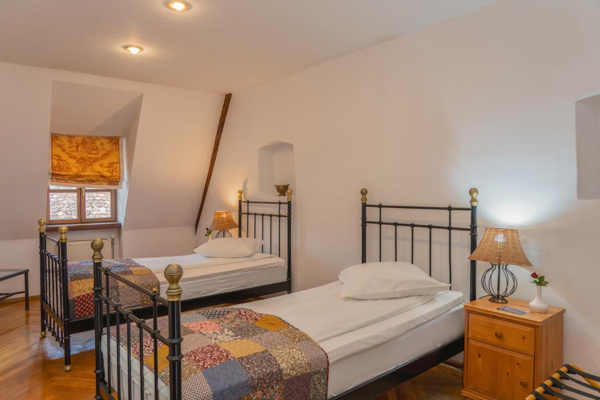 Casa Cu Cerb Hotel Segesvár Kültér fotó
