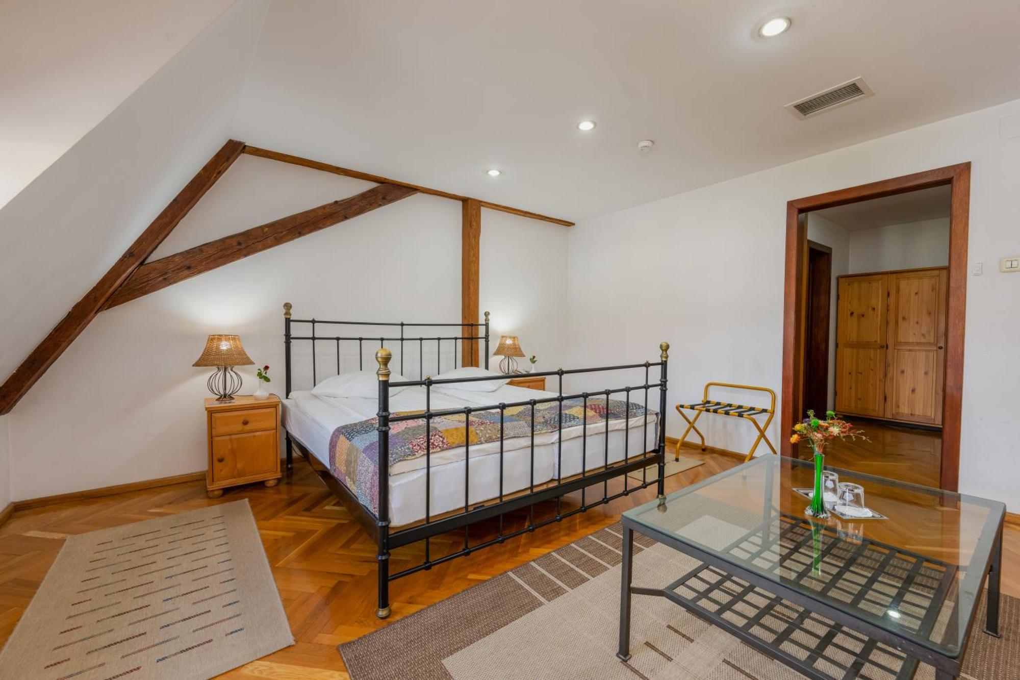 Casa Cu Cerb Hotel Segesvár Kültér fotó