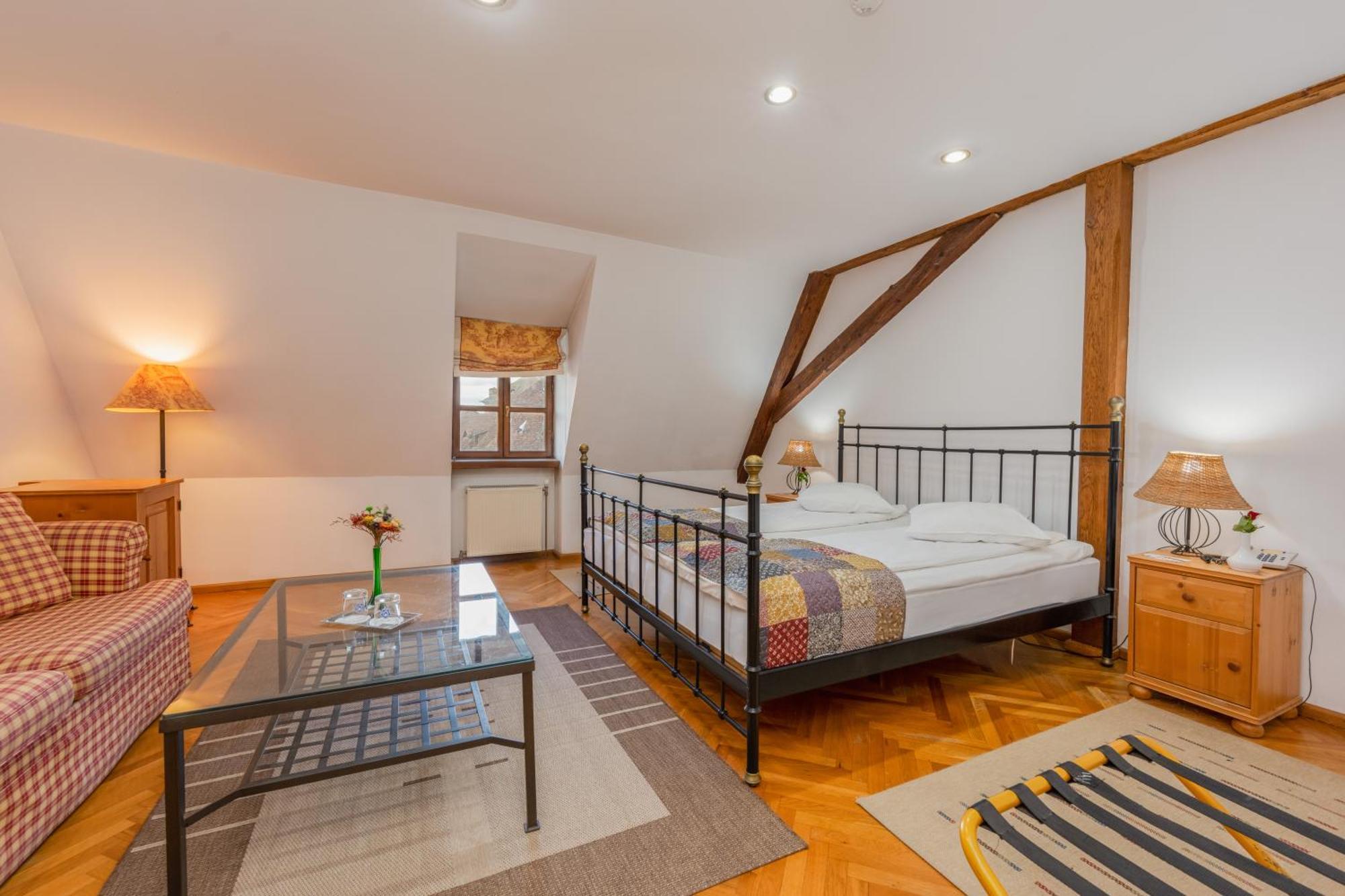 Casa Cu Cerb Hotel Segesvár Kültér fotó